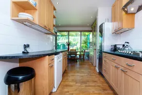 Hartfield Crescent - Image 2