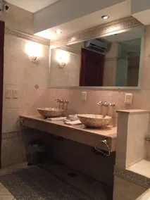 La Casa de MR - Image 3