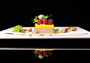 City Hotel Teater - Image 3