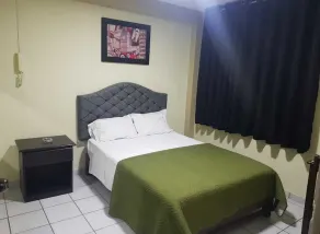 Hostal Lima Norte - Image 4