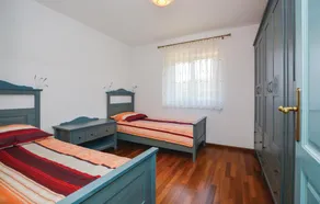 Gorgeous Home In Koper With Wifi - Image 2