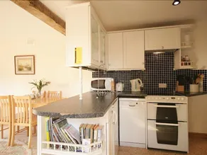 Laughtons Retreat - Image 2