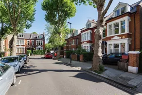 Chiswick Family Home - Image 3