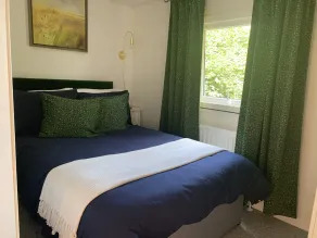 Lovely Secluded off Site Caravan in Private Field - Image 2