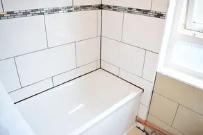Spacious 3 Bedroom Shadwell Flat - Image 4