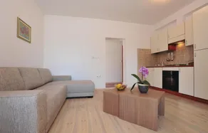 House in Kaštel Gomilica for 18 people with 7 rooms Ref. 626077 - Image 3