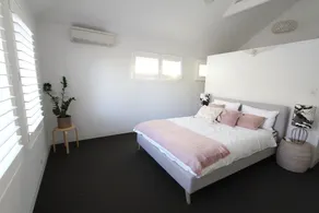Beautiful Manly Beach House - Image 4