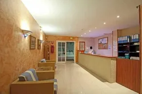 Apartamentos Sol Bay - Image 2