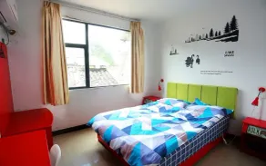 Yangshuo Show Biz Youth Hostel - Image 2