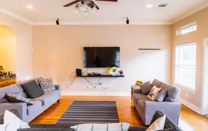 Spacious Kemah Boardwalk Townhome - Image 4
