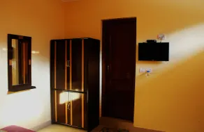 OYO 4205 Hotel Anuj Regency - Image 5
