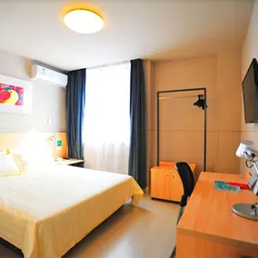 Huadan Hotel - Image 2