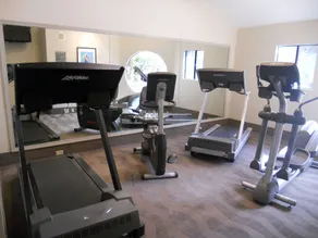 Holiday Inn Express San Diego N - Rancho Bernardo - Image 3