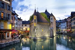 Zenitude Hôtel-Résidences Les Hauts d'Annecy - Image 2