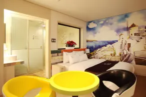 Art Hotel 1 - Image 5