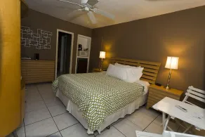 Granada Inn - Image 2