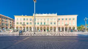 Aba Luxury B&B Place Massena - Image 5