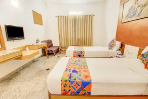 FabHotel Kundan Palace - Image 5