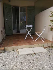 Petit T2 Rez de jardin Bormes - Image 1