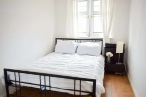 City Centre 2 Bedroom Apartment - Image 4