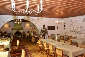 Hotel Central - Image 2