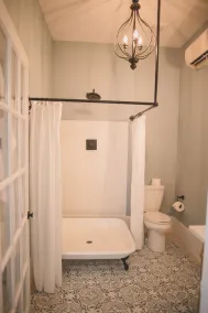 Boonville Luxury Lodging - Image 4