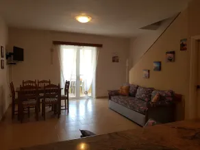 Glyfada Two Floor Maisonette AA2G 59 - Image 2
