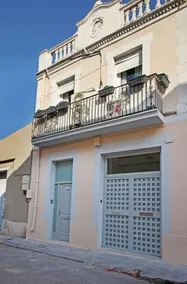 Pink House - Image 3