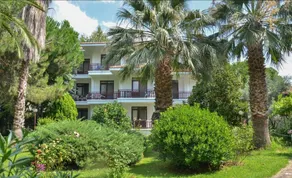 Cizenel Hotel - Image 4