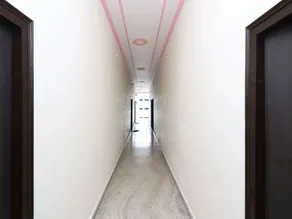 Hotel Sachin By OYO Rooms - Image 4