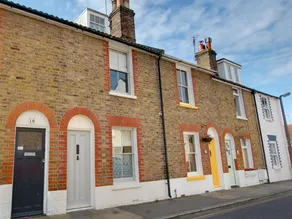 Lovely Holiday Home in old Town of Whitstable, Close to the Beach - Image 3