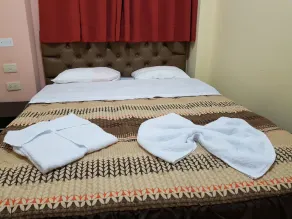 Royal Inn - Image 2