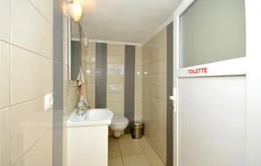Beautiful Home in Kastel Stafilic With Wifi and 4 Bedrooms - Image 5