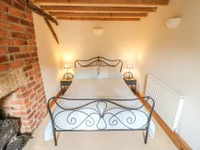Blacking Mill Cottage - Image 4