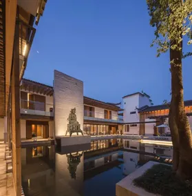 Jiuhua Mountain Demaotang Hotel - Image 3