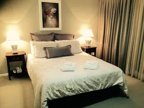 Luxury 2B Townhouse in North Adelaide - Image 2