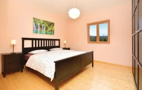 Stunning Home in Bisko With Wifi and 5 Bedrooms - Image 5