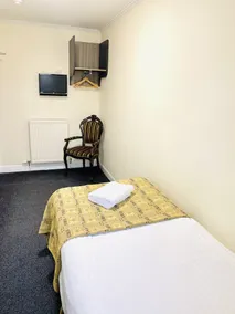 Merith House Hotel - Image 3