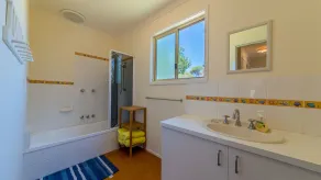 12 Aloha Ventnor Beach House - Image 2