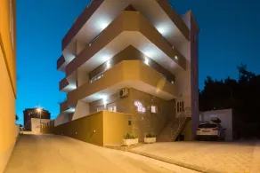 Villa Kolar Apartments - Image 4