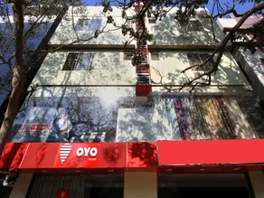 OYO 763 Donatella Suites - Image 3