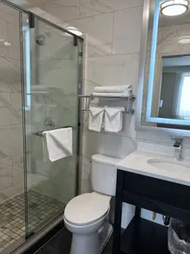 Lotus BLU Inn and Suites - Image 3
