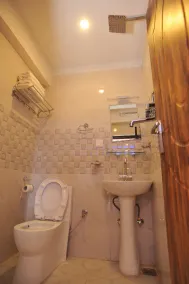 Hotel Arati - Image 2
