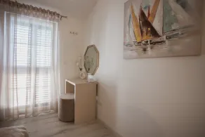 A2 - Luxury apt w Terrace, Gym, Jacuzzi & Sauna - Image 5