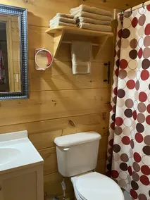 Little Easy Cabins - Image 3