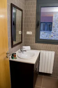 Vista Canillo Apartments - Image 4