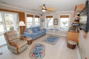 A Wind Song 5 Bedroom Home by Redawning - Image 4