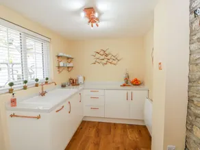 Farndale Cottage - Image 2