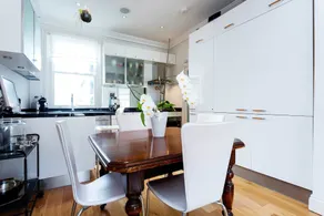 Contemporary Charm - Image 3