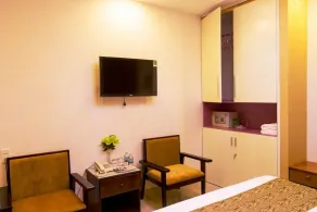 Modern Sky Hotel - Image 5